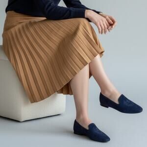 Ellemenno Blue Suede Crest Loafers Women’s 9B Noble Leather Upper Slip On Shoes